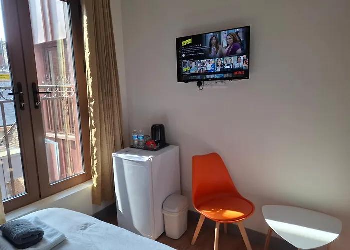 Kornel East London Apartment
