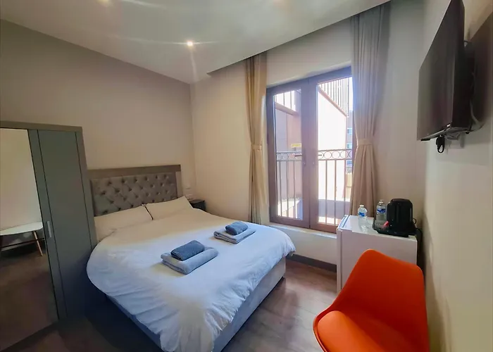 Kornel East London Apartment