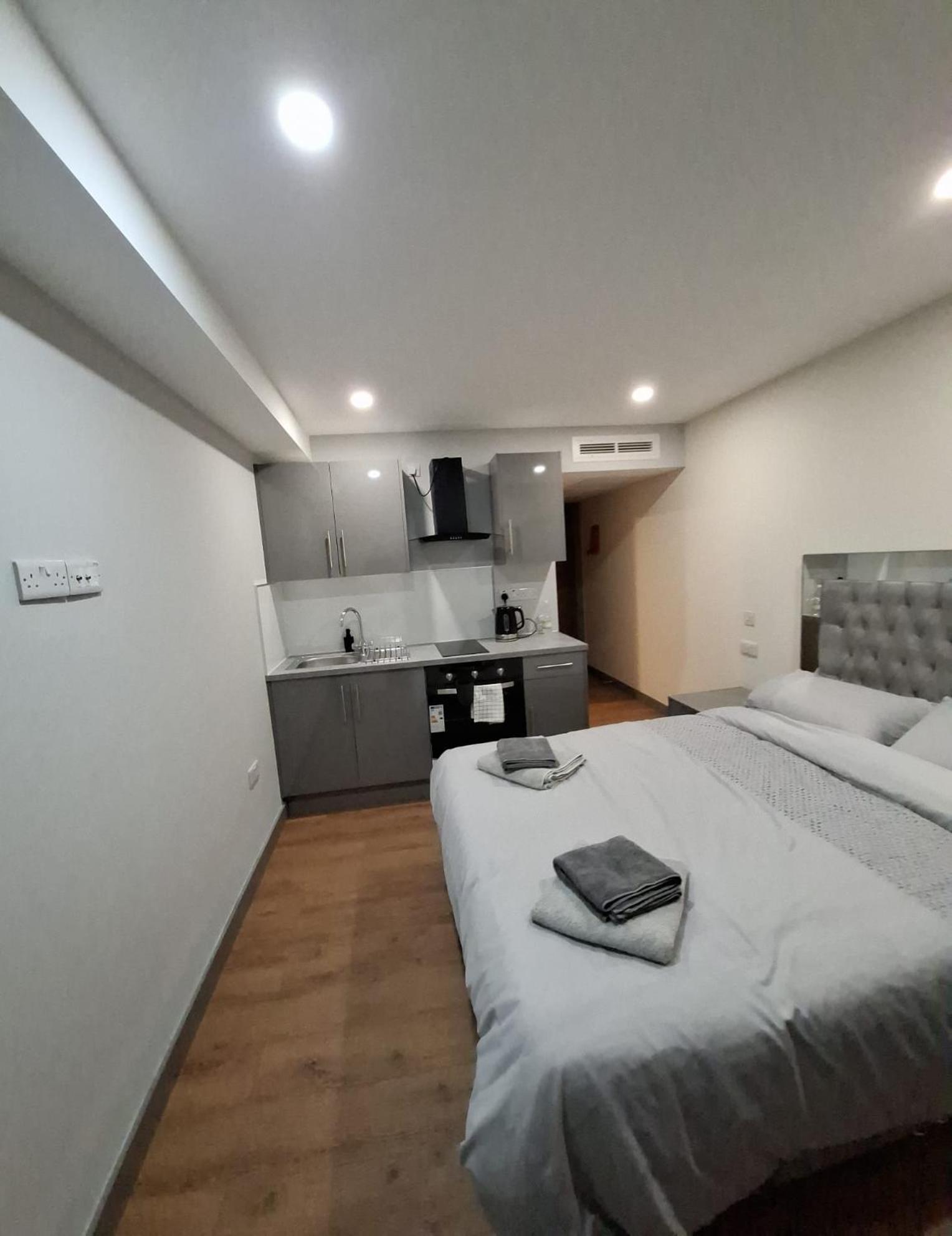 Appartamento Kornel East London