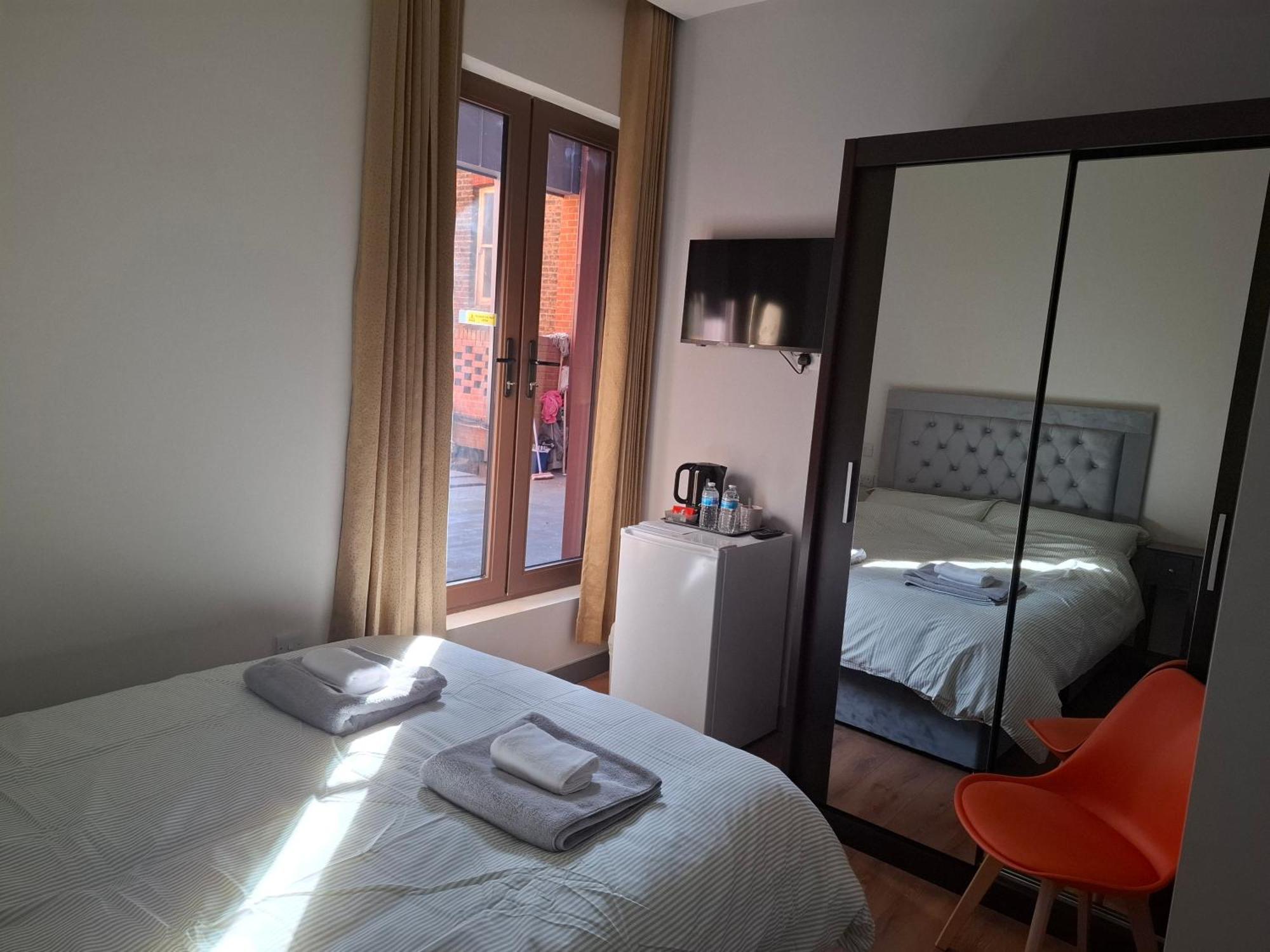Appartamento Kornel East London Ilford