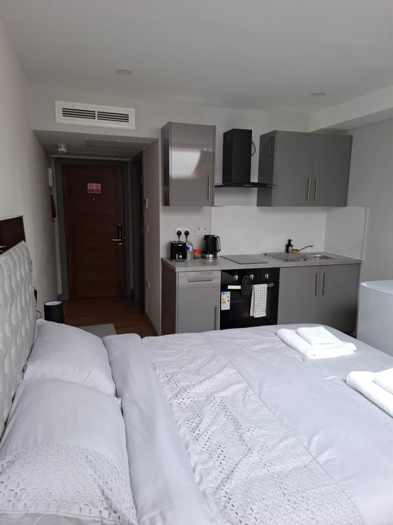 Appartamento Kornel East London Ilford