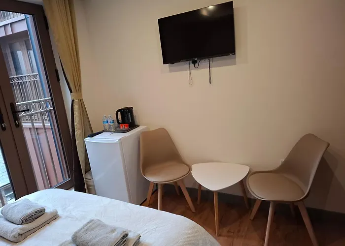 Kornel East London Apartment