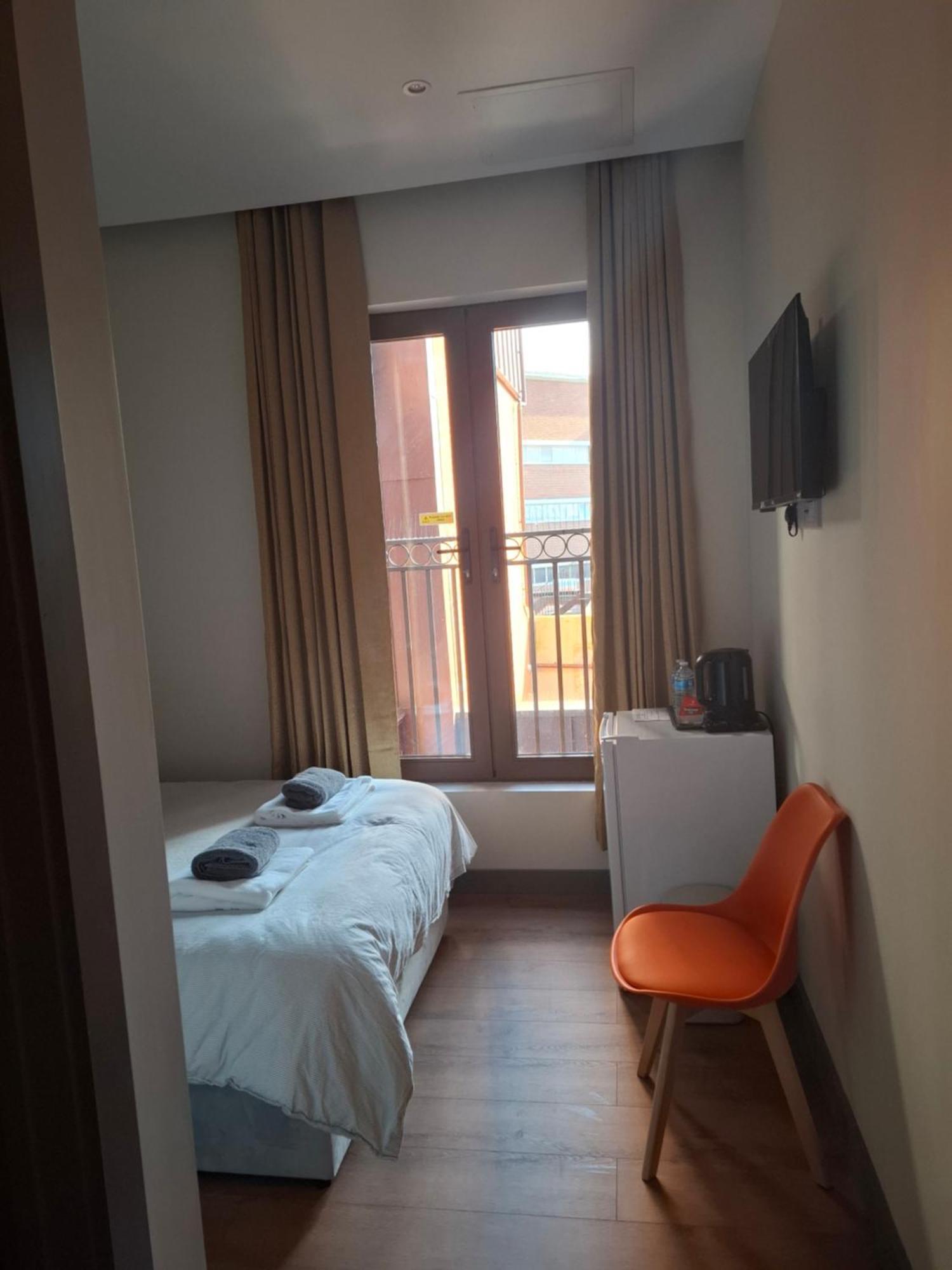 Appartement Kornel East London *