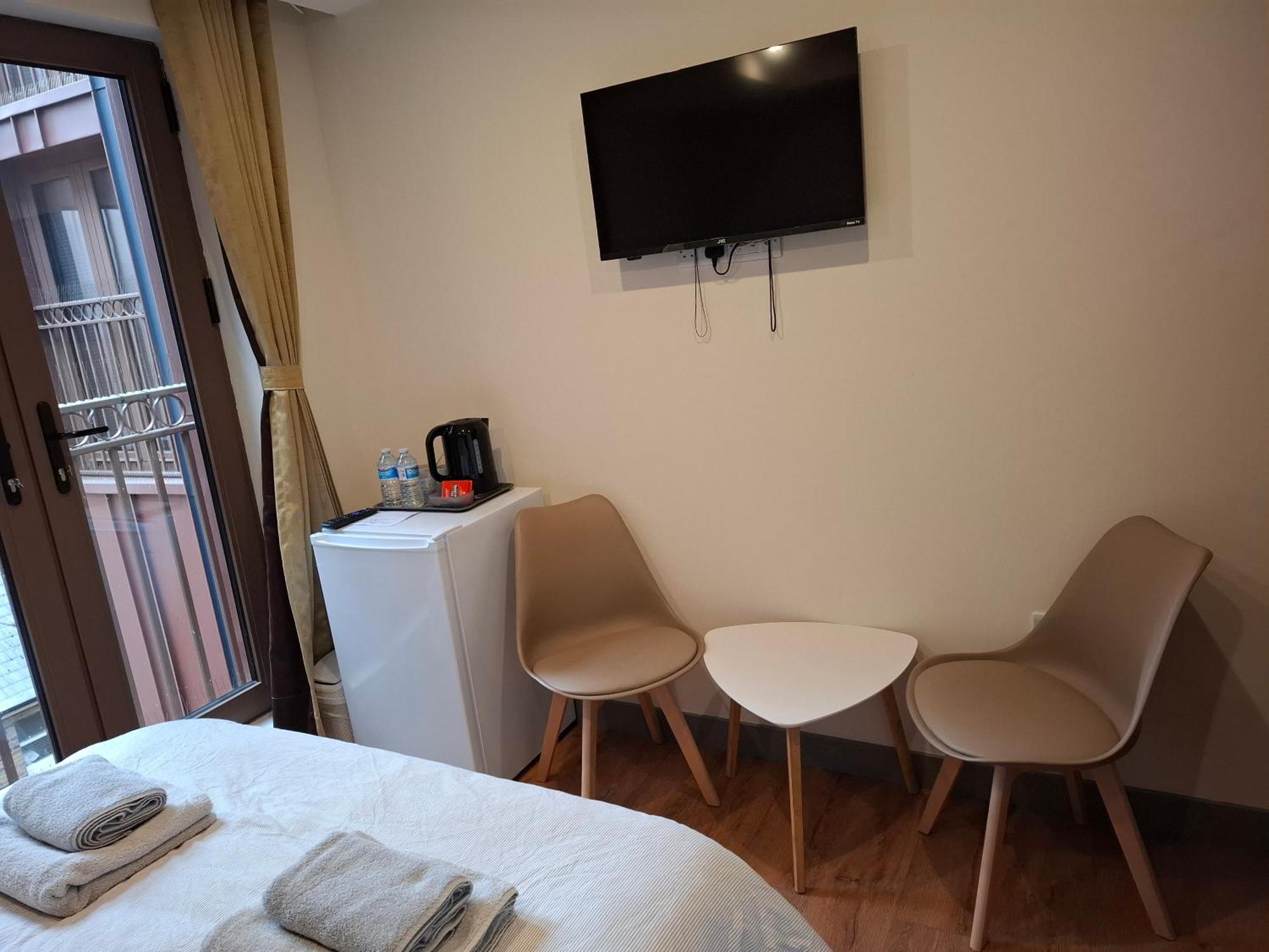 Appartement Kornel East London *